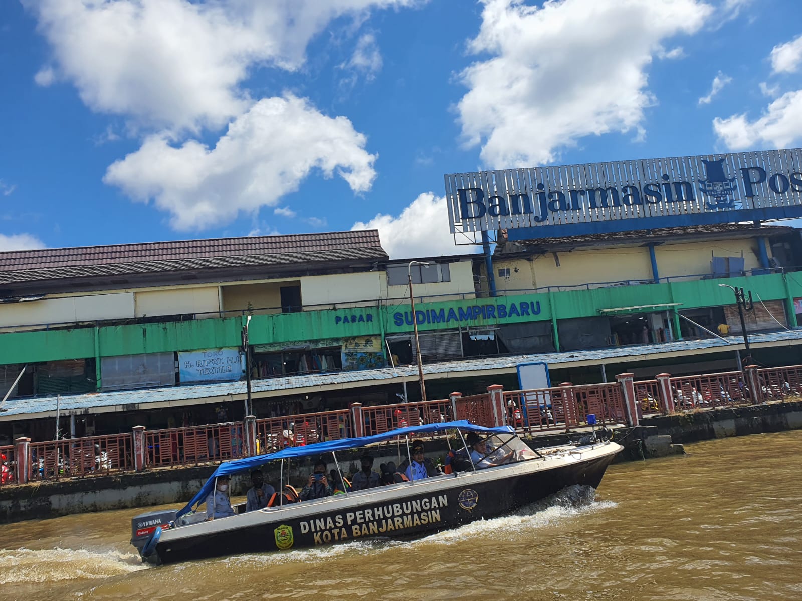 Aktivitas sungai